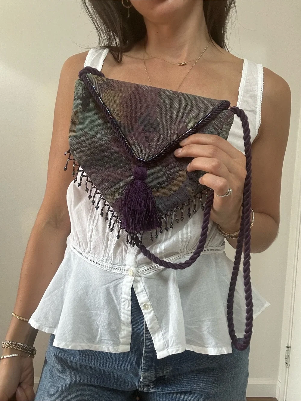 Vintage 80’s Woven Envelope Crossbody Carpet Bag in Multicolor Fringe Beaded